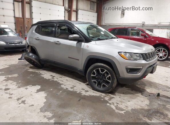 3C4NJDDBXKT752512 2019 JEEP COMPASS Gray Front right