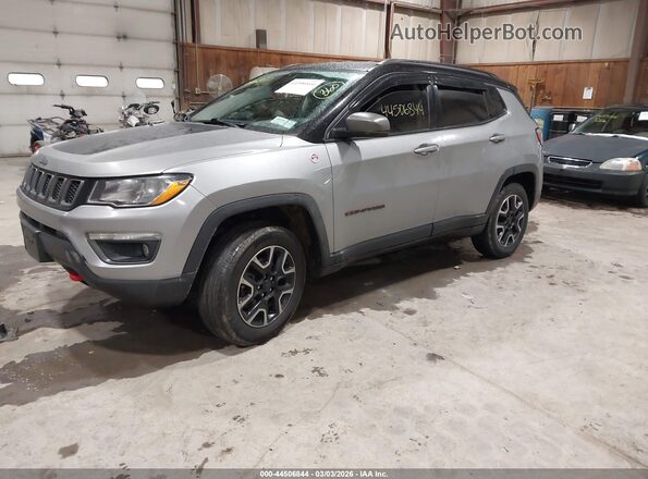 3C4NJDDBXKT752512 2019 JEEP COMPASS Gray Front left