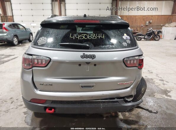 3C4NJDDBXKT752512 2019 JEEP COMPASS Gray 