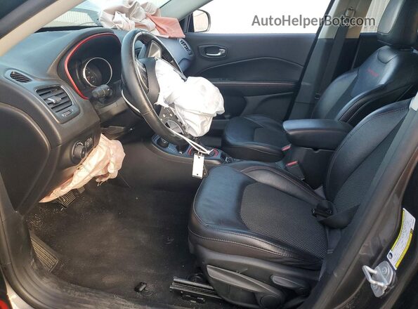 3C4NJDDBXKT785459 2019 JEEP COMPASS Черный Вид салона спереди