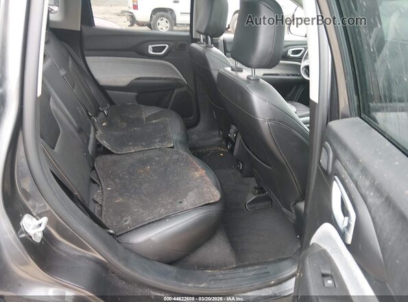 3C4NJDFB3NT180720 2022 JEEP COMPASS Gray Widok naklejki z numerem VIN