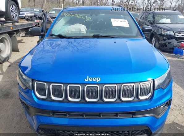 3C4NJDFB5NT130613 2022 JEEP COMPASS Синий Вид щитка приборов
