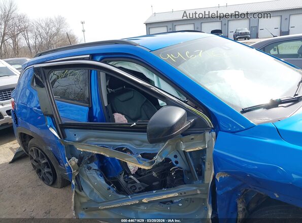 3C4NJDFB5NT130613 2022 JEEP COMPASS Синий Вид задней части салона