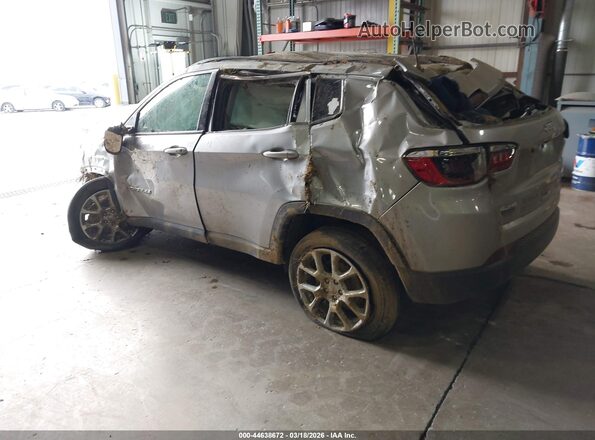 3C4NJDFB6NT101329 2022 JEEP COMPASS Silver Przód lewy