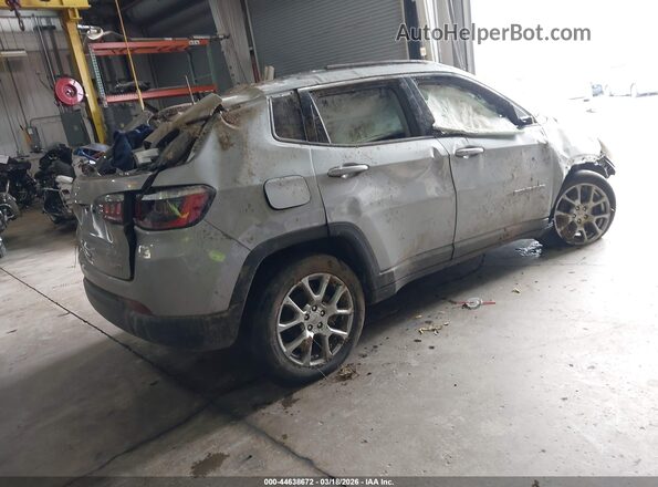 3C4NJDFB6NT101329 2022 JEEP COMPASS Silver Tył lewy