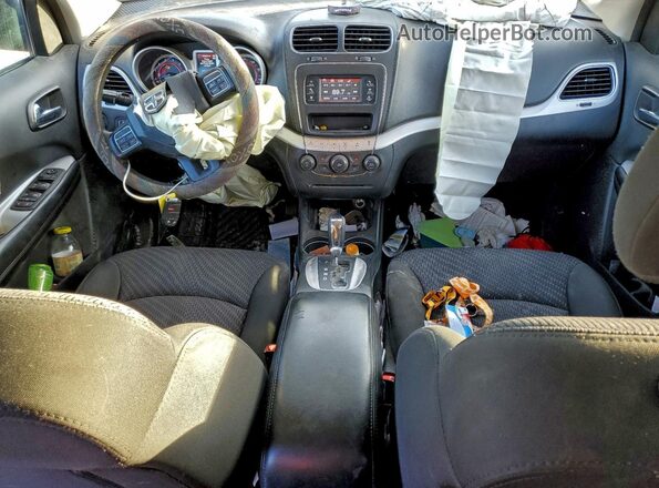 3C4PDCBB0KT859856 2019 DODGE JOURNEY Red Вид панелі приладів