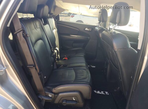 3C4PDDEG1KT794593 2019 DODGE JOURNEY Silver Вид задньої частини салону