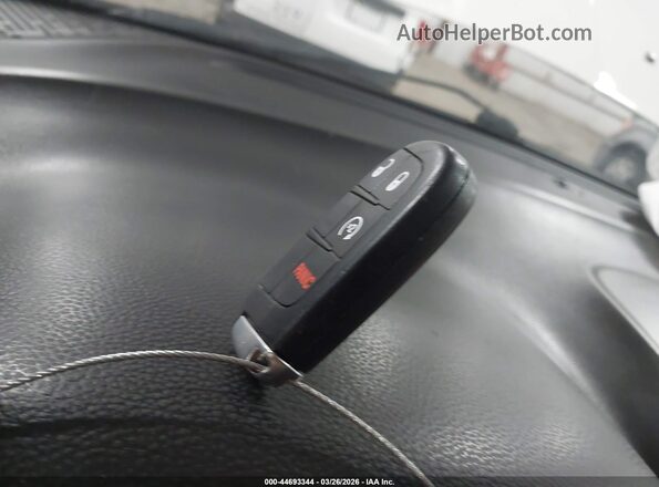 3C4PDDEG4JT141772 2018 DODGE JOURNEY Белый Вид панели приборов