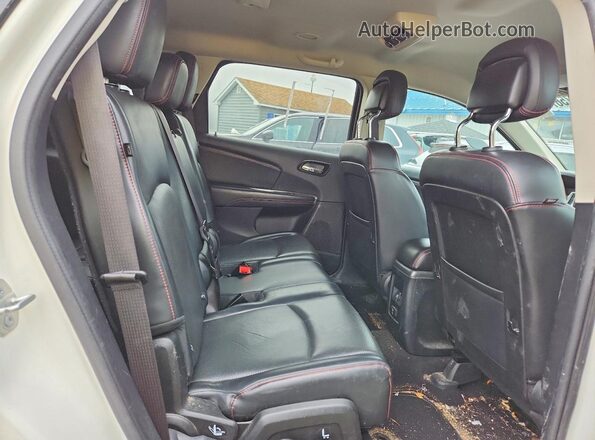 3C4PDDEG4KT759627 2019 DODGE JOURNEY Серебряный Вид задней части салона