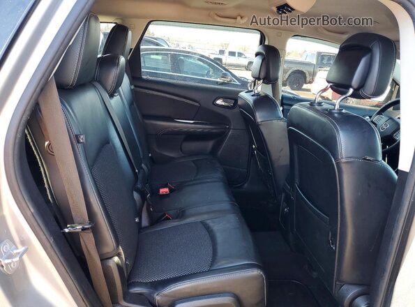 3C4PDDGG1JT386574 2018 DODGE JOURNEY Серебряный Вид задней части салона