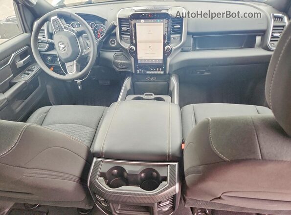 3C63R5DL0SG514005 2025 RAM 2500 White Widok deski rozdzielczej