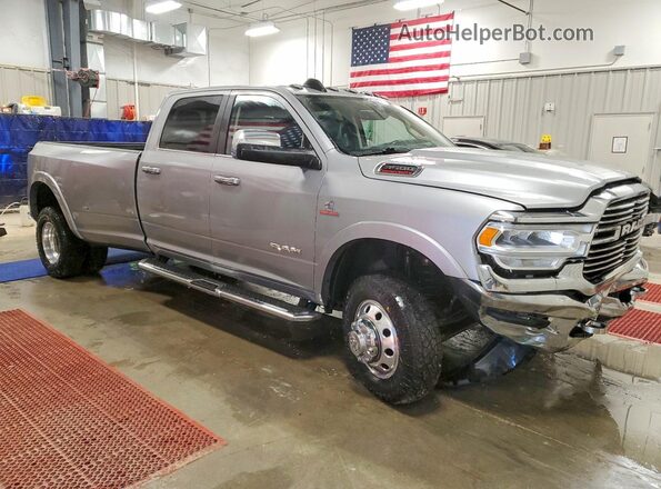 3C63RRJL5NG333904 2022 RAM 3500 Серебряный Передняя правая четверть