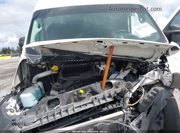 3C6TRVCG9JE113017 2018 RAM PROMASTER 2500 Белый Вид сзади