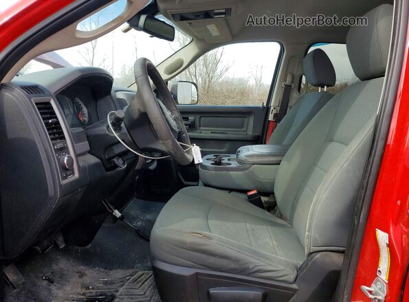 3C6UR5CJ6GG106765 2016 RAM 2500 Красный Вид салона спереди