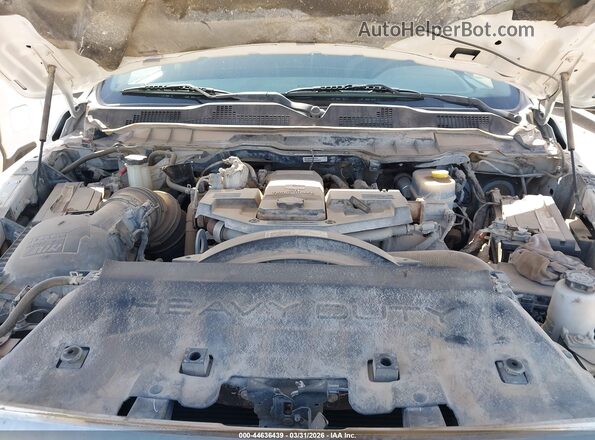 3C6UR5CL7JG302836 2018 RAM 2500 White Vista trasera