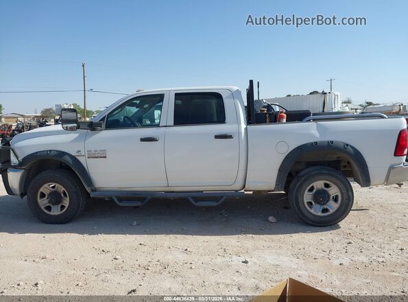 3C6UR5CL7JG302836 2018 RAM 2500 White Vista interior de 360 grados