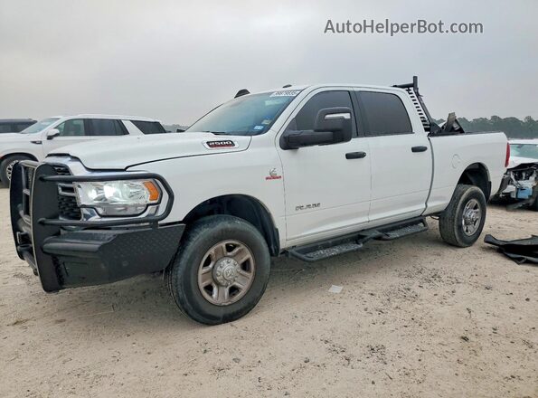3C6UR5DLXRG126780 2024 RAM 2500 Белый Передняя левая четверть