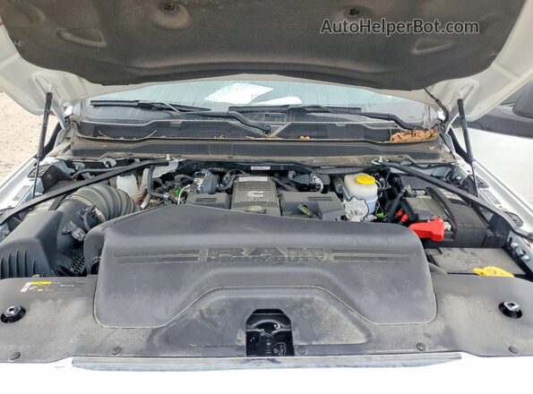 3C6UR5DLXRG126780 2024 RAM 2500 Белый Вид задней части салона
