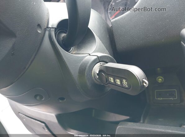 3C6URVHG4LE105164 2020 RAM PROMASTER 3500 Белый Вид панели приборов