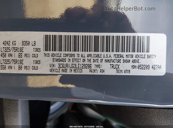 3C6URVJG3LE129286 2020 RAM PROMASTER 3500 Gray Vista del compartimento del motor