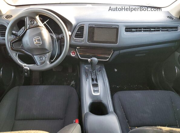3CZRU6H53JG705266 2018 HONDA HR-V Красный Вид панели приборов
