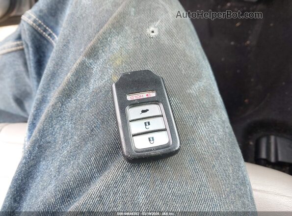 3CZRU6H74HM711722 2017 HONDA HR-V Silver Widok deski rozdzielczej