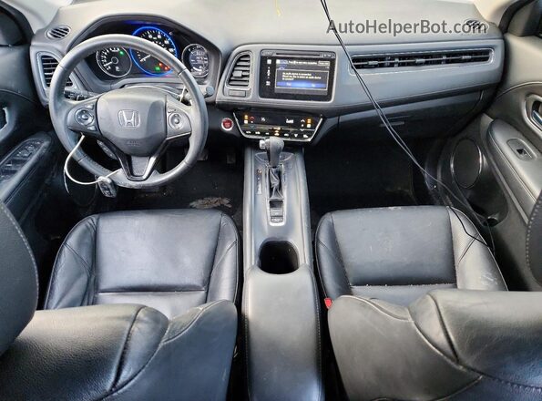 3CZRU6H78JM730344 2018 HONDA HR-V Черный Вид панели приборов