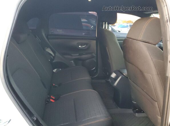 3CZRZ1H57RM747568 2024 HONDA HR-V Белый Вид задней части салона