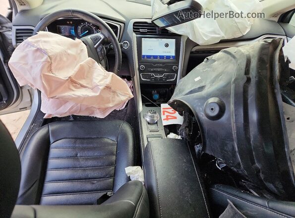 3FA6P0CD8KR269294 2019 FORD FUSION Серебряный Вид панели приборов