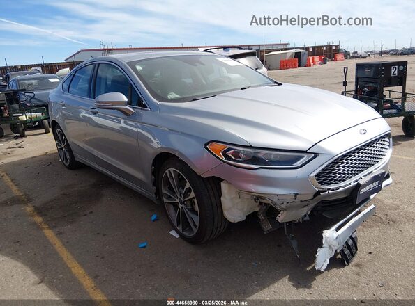 3FA6P0D95LR199085 2020 FORD FUSION Серебряный Передняя правая четверть