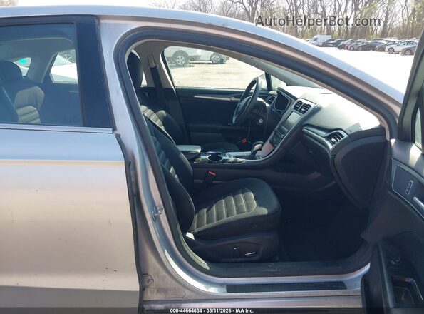 3FA6P0LU0GR172548 2016 FORD FUSION HYBRID Серебряный Вид салона спереди