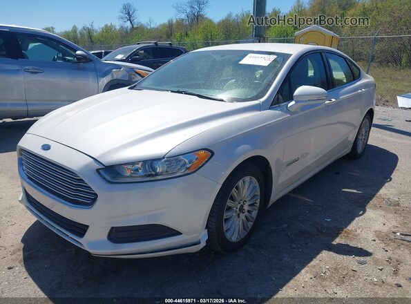 3FA6P0LU5GR323979 2016 FORD FUSION HYBRID Белый Передняя левая четверть