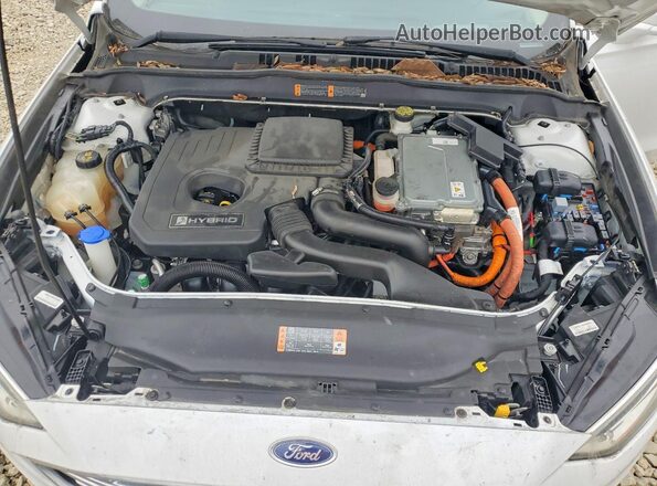 3FA6P0LUXJR118875 2018 FORD FUSION Белый Вид задней части салона
