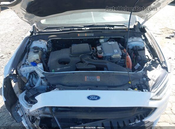 3FA6P0RUXJR120424 2018 FORD FUSION HYBRID Белый Вид сзади