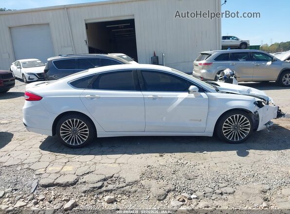 3FA6P0RUXJR120424 2018 FORD FUSION HYBRID Белый Вид задней части салона