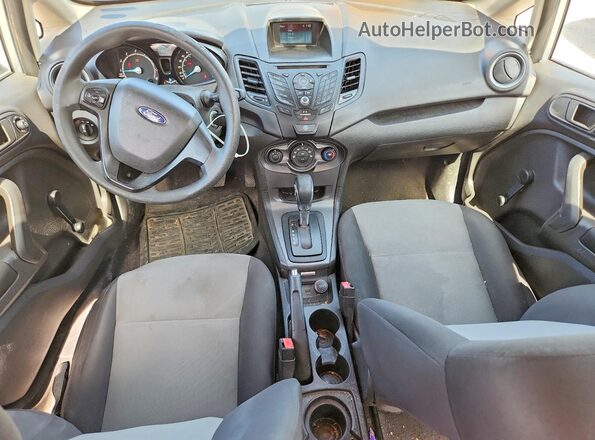 3FADP4AJ3KM153666 2019 FORD FIESTA Silver Dashboard view