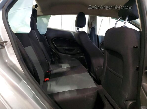 3FADP4AJ7KM103160 2019 FORD FIESTA Silver Widok tylnych siedzeń