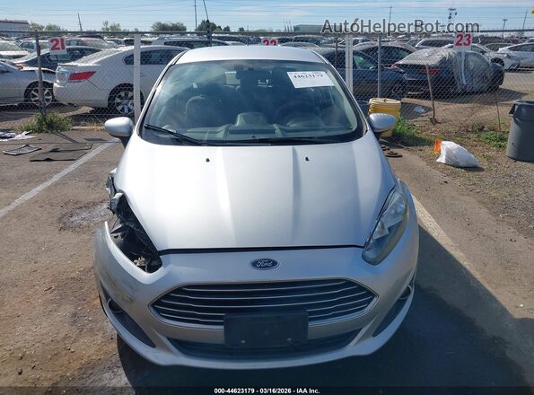 3FADP4BJ2KM105297 2019 FORD FIESTA Silver Widok zestawu wskaźników