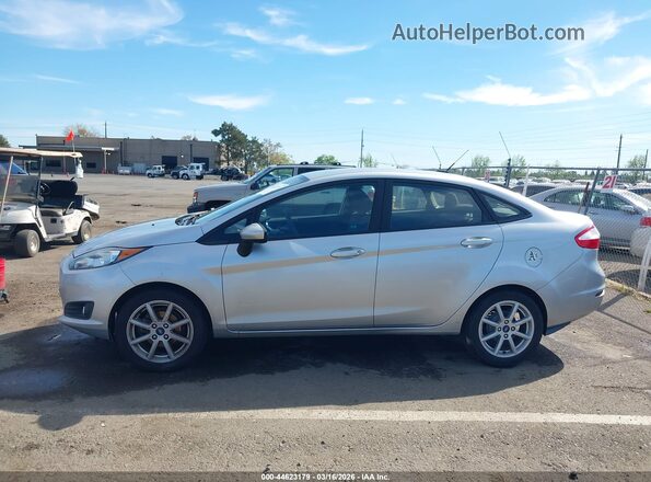 3FADP4BJ2KM105297 2019 FORD FIESTA Silver Widok wnętrza 360 stopni