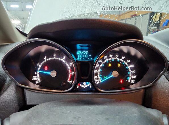 3FADP4BJ3KM105941 2019 FORD FIESTA White Вид щитка приладів