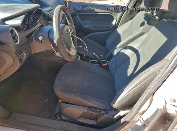 3FADP4BJ5KM142974 2019 FORD FIESTA Silver Widok wnętrza z przodu