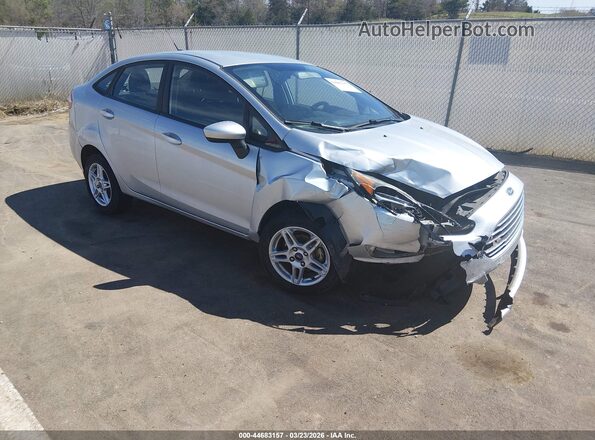 3FADP4BJ7HM137073 2017 FORD FIESTA Silver Przód prawy
