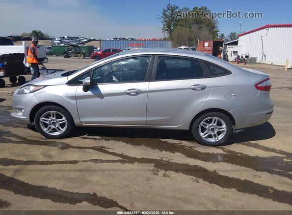 3FADP4BJ7HM137073 2017 FORD FIESTA Silver 
