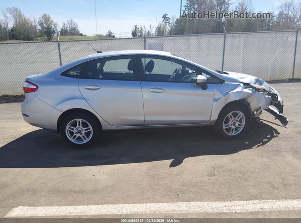 3FADP4BJ7HM137073 2017 FORD FIESTA Silver Widok wnętrza 360 stopni