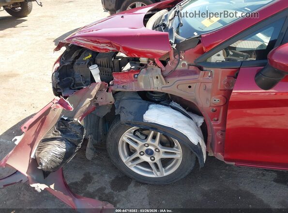 3FADP4BJ7HM157727 2017 FORD FIESTA Красный Вид спереди