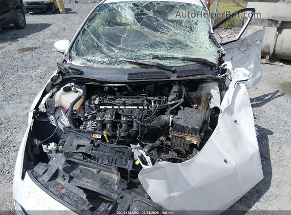 3FADP4BJ7JM128251 2018 FORD FIESTA Белый Вид сзади