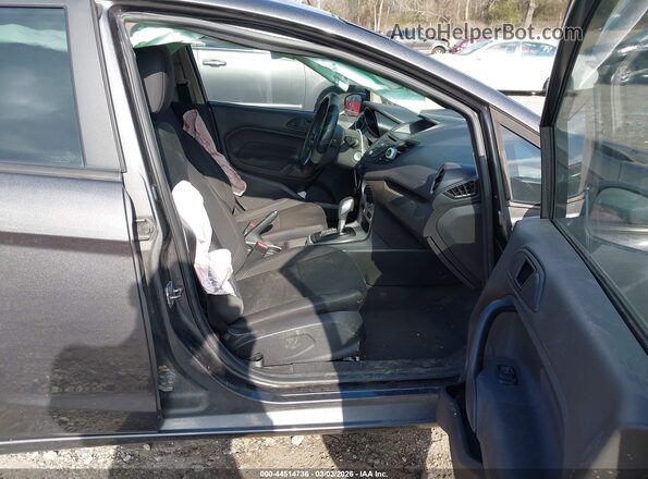 3FADP4BJ8HM149863 2017 FORD FIESTA Gray Вид салону спереду