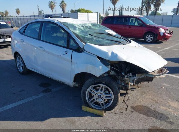3FADP4BJ8JM101267 2018 FORD FIESTA Белый Передняя правая четверть