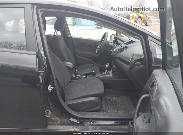 3FADP4BJ8JM146189 2018 FORD FIESTA Черный Вид салона спереди