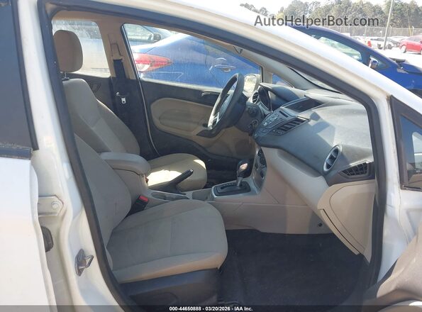 3FADP4BJXKM108965 2019 FORD FIESTA White Widok wnętrza z przodu